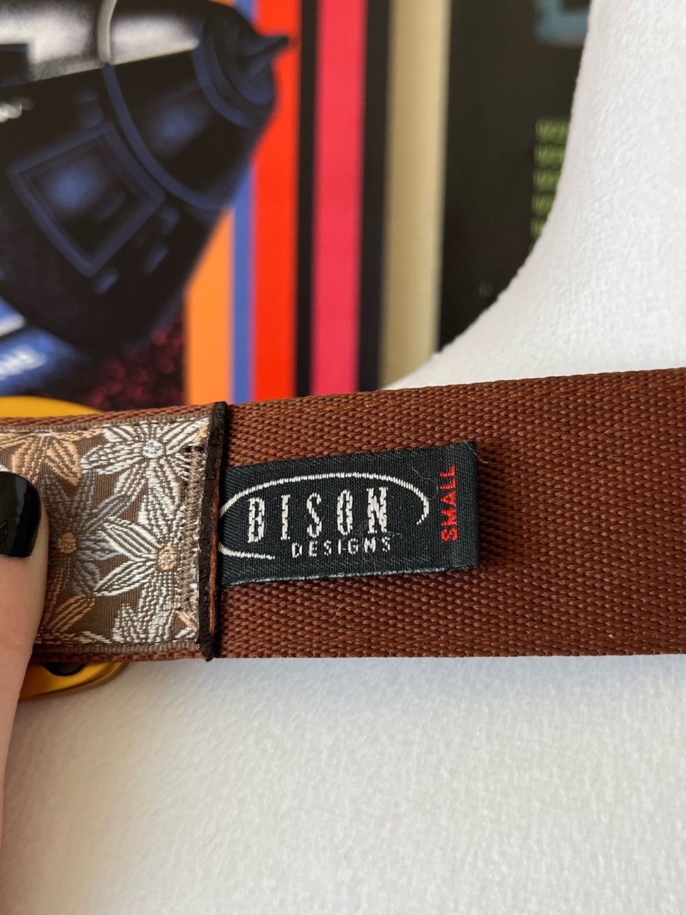 Brown floral belt with gold buckle - Picture 5 of 6